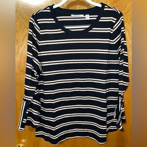 Isaac Mizrahi LIVE! black/beige stripe knit scoop neck top Size 1X flare sleeves